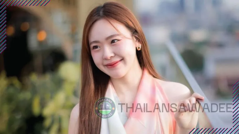 June Wanwimol Jaenasavamethee là nữ diễn viên trẻ triển vọng của Thái Lan