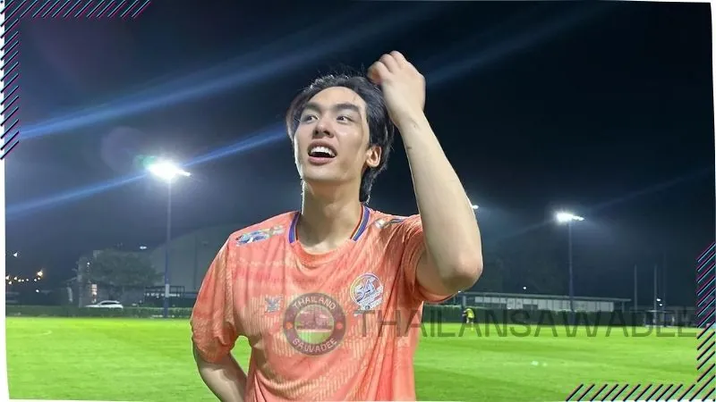 Anh tích cực tham gia đá banh trong sự kiện kỷ niệm 54 năm thành lập đài Channel 3