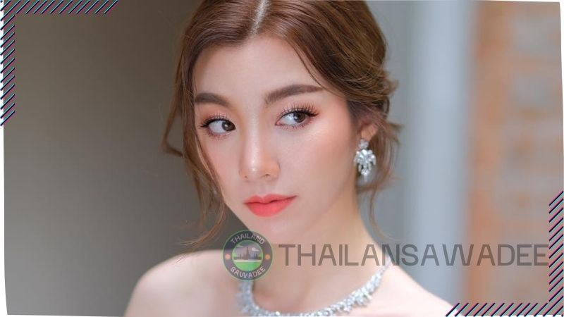 Orm Sornaphat Sethrattanaphong gây ấn tượng tới khán giả với vẻ ngoài sắc sảo, cá tính