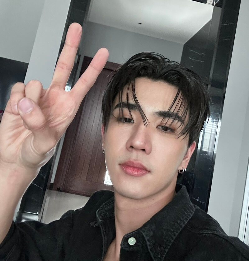 Perth Tanapon Sukumpantanasant là ai