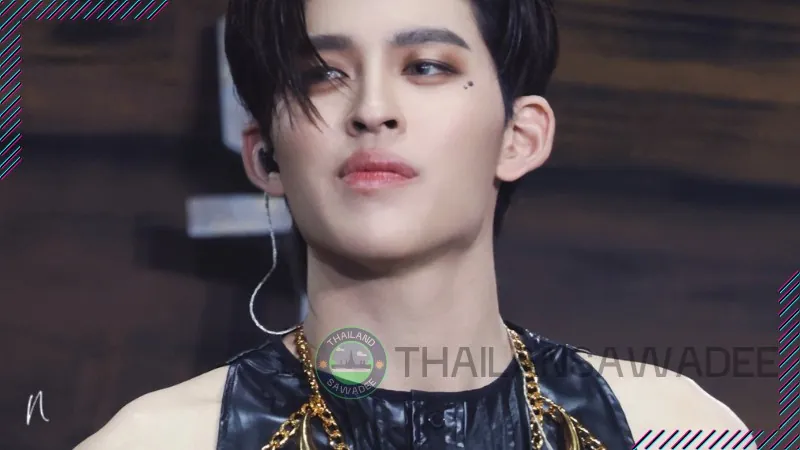 Pond Naravit cuốn hút trên sân khấu