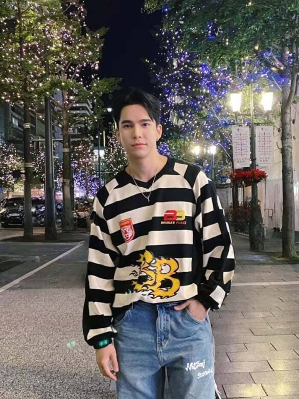 max-kornthas-rujeerattanavorapan-la-ai Max Kornthas Rujeerattanavorapan là ai