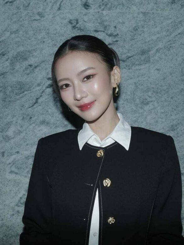 Tiểu sử Pearwah Nichaphat Chatchaipholrat