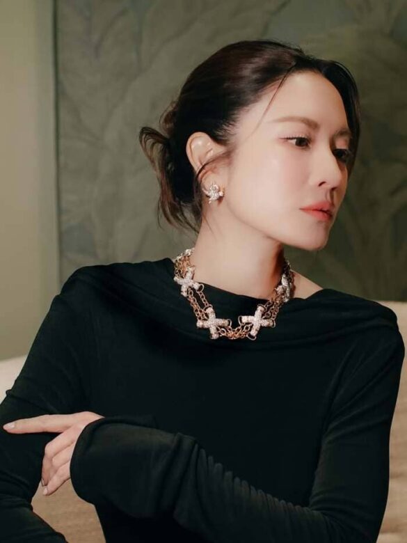 ly-lich-aff-taksaorn-paksukcharoen Lý lịch Aff Taksaorn Paksukcharoen