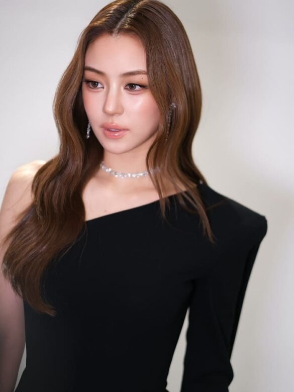 Profile Miu Natsha Taechamongkalapiwat