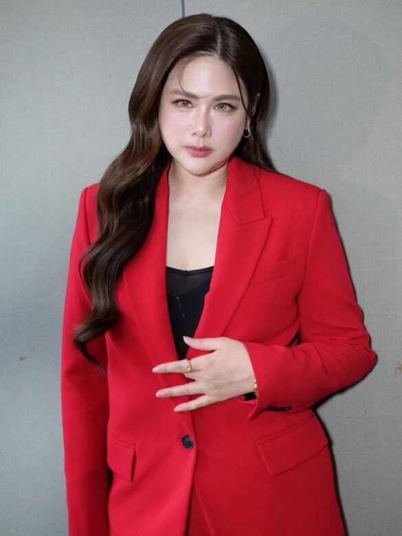 Wikipedia Tik Kanyarat Jiraratchakit