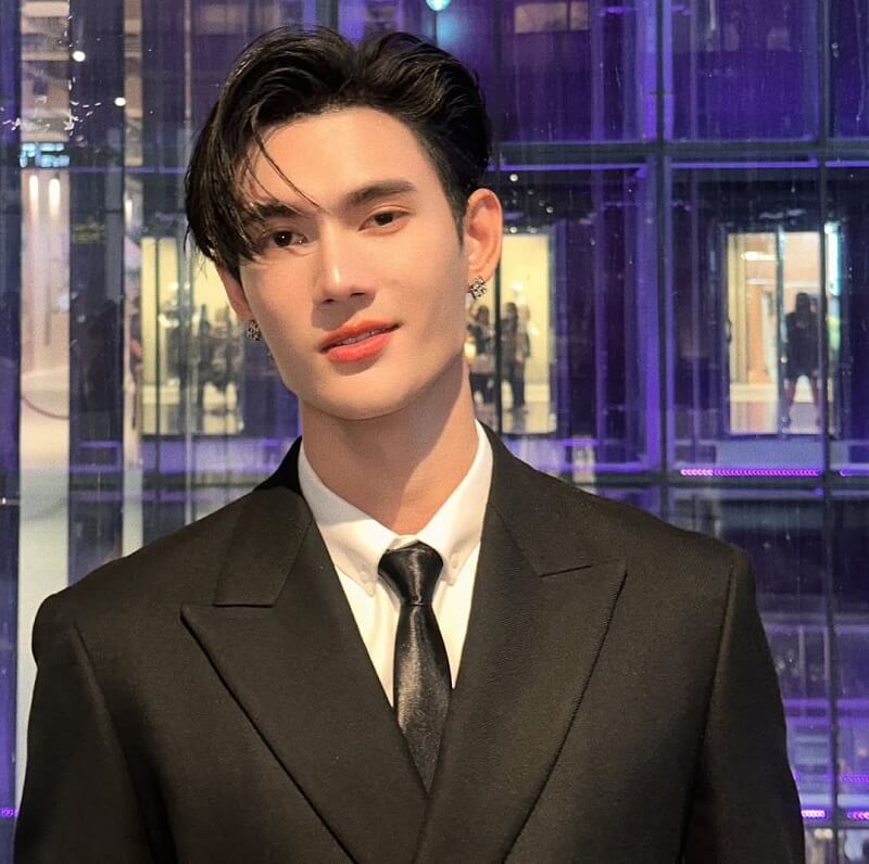 Tiểu sử Pavel Naret Promphaopun