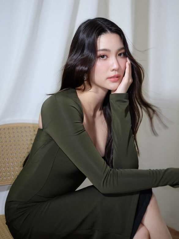 Lý lịch Ginny Natnicha Pratipnatsiri