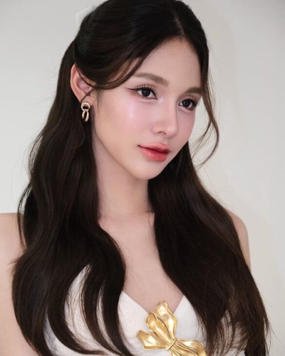 Mew Sadanan Thipchan là ai