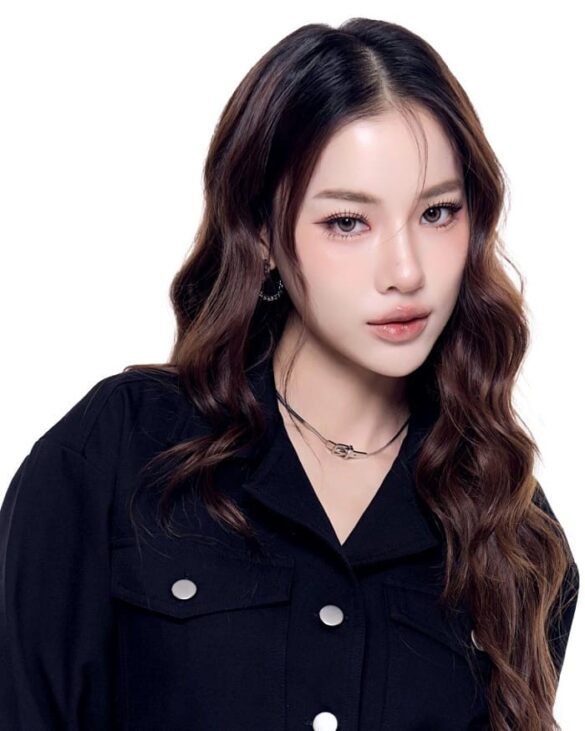 tieu-su-ploy-jhutamas-pakonworrawong Tiểu sử Ploy Jhutamas Pakonworrawong