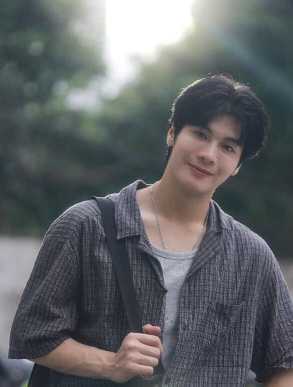 Lý lịch Au Nititorn Janruechai