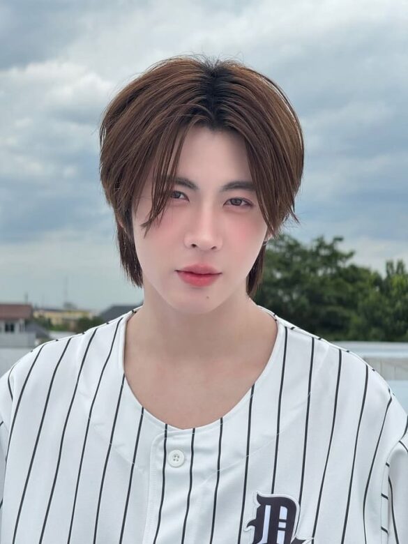 Profile FirstOne Wannakorn Reungrat