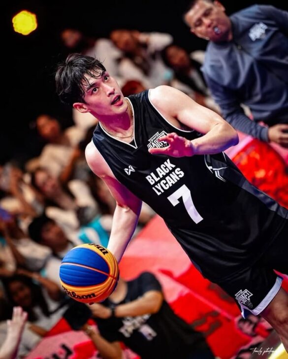 Krating Khunnarong Pratesrat là ai