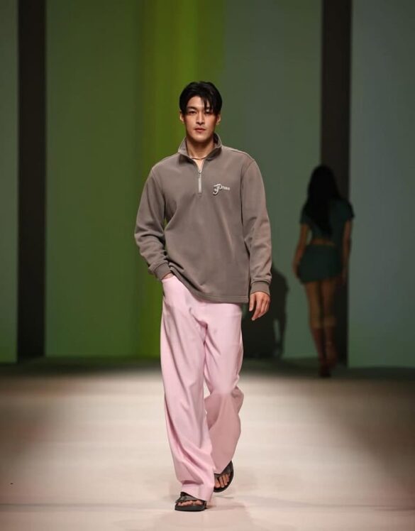 Lý lịch Krating Khunnarong Pratesrat