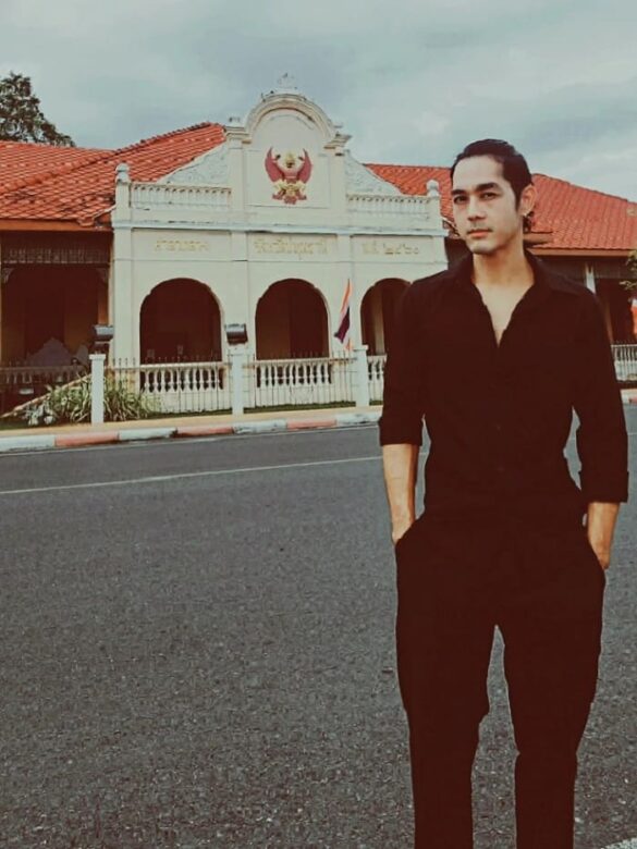 Pom Panithi Krausopon là ai