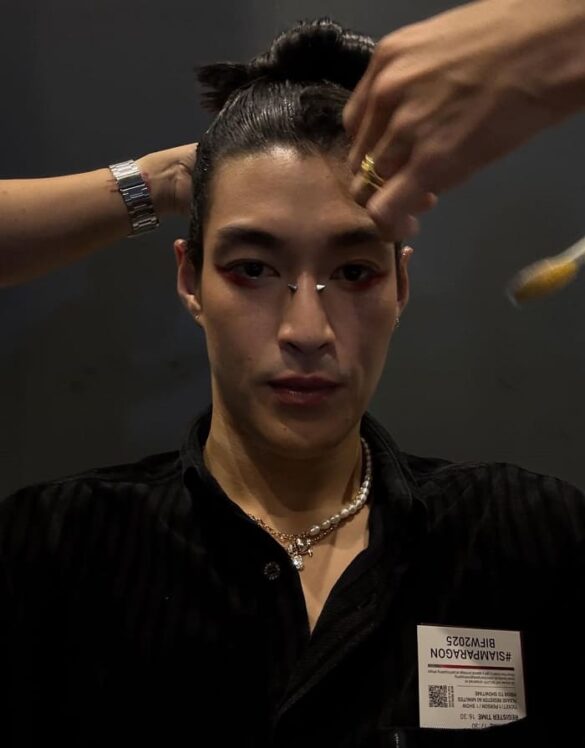 Profile Krating Khunnarong Pratesrat