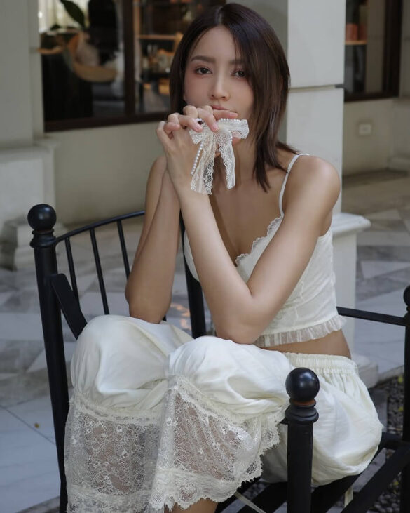 Tiểu sử Ice Amena Gul