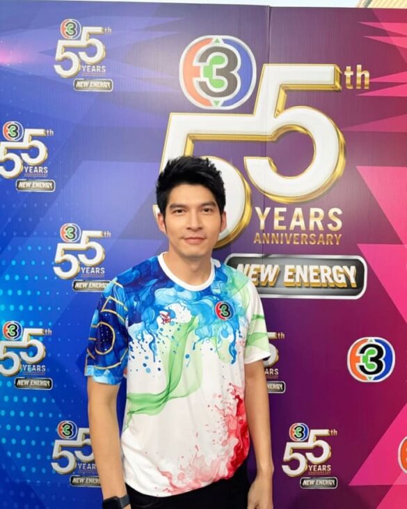 Tiểu sử Woot Surinthon Karawoot