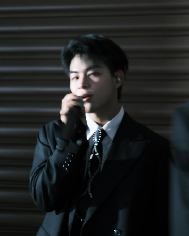 Marckris Kris Kanchanatip là ca sĩ trẻ triển vọng