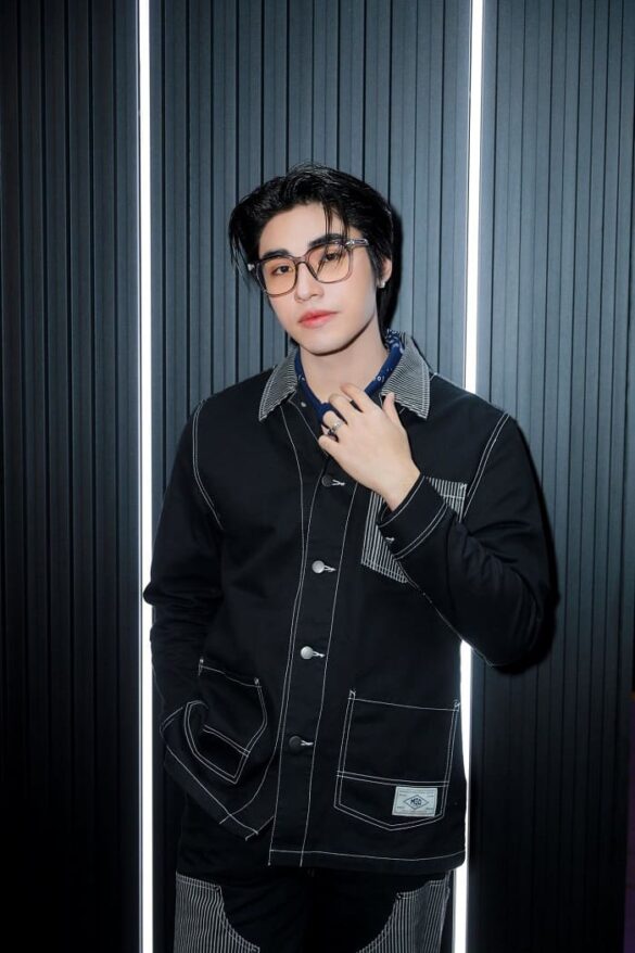 Profile Poom Phuripan Sapsangsawat