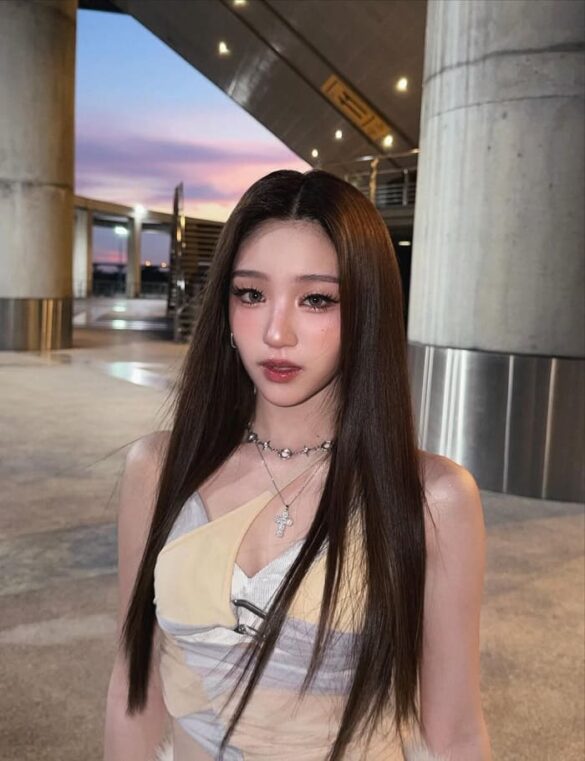 acare chompoopuntip temtanamongkol la ai 585x761 2