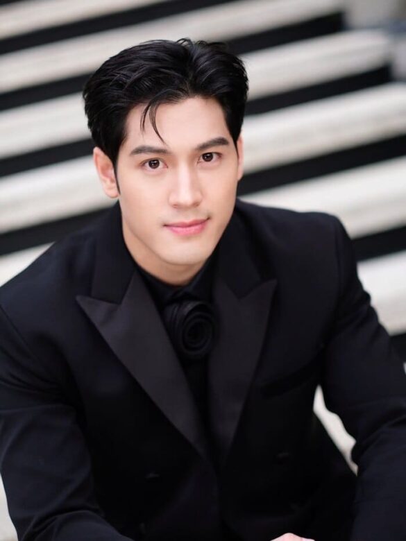 baan-nakhun-rojanai-la-ai Baan Nakhun Rojanai là ai