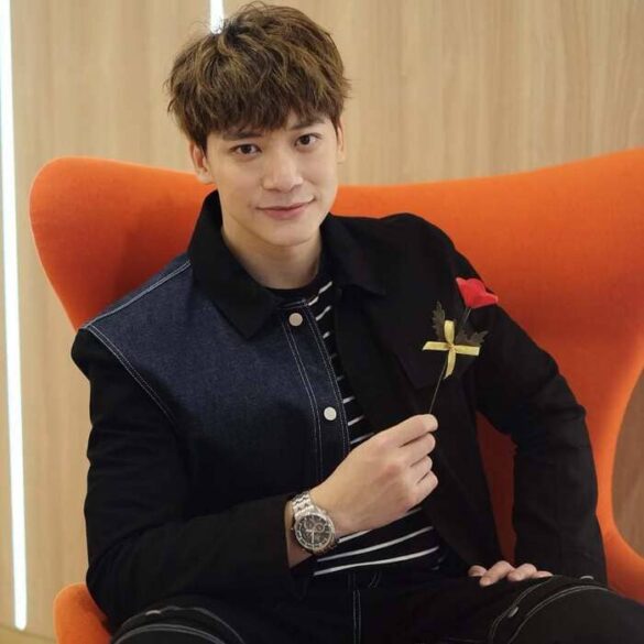 Bie Sukrit Wisetkaew là ai