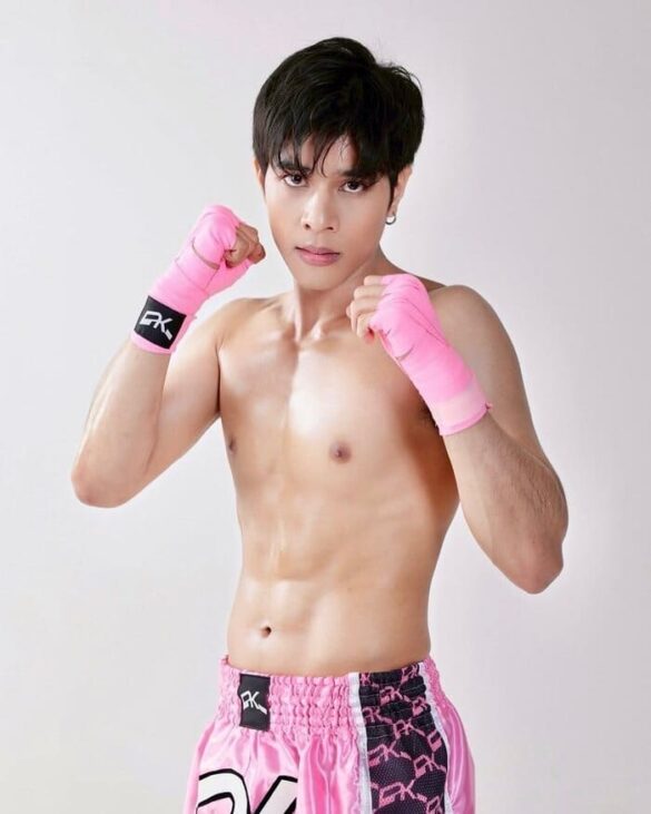 Guide Piyawat Khongsamran là ai