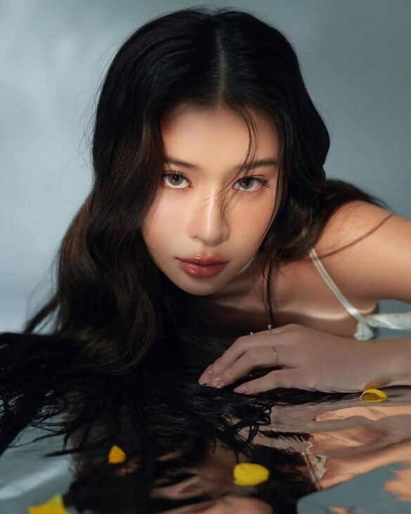 kao-supassara-thanachart-bang-thong-tin-585×731-2 kao supassara thanachart bang thong tin 585x731 2