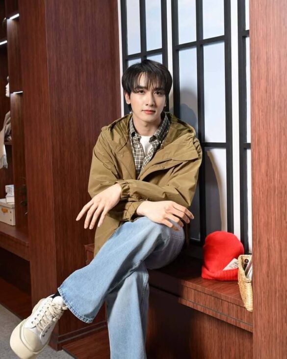 Kongthap Peak là ai