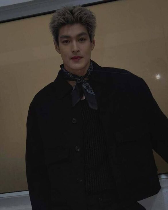 Krating Khunnarong Pratesrat là ai