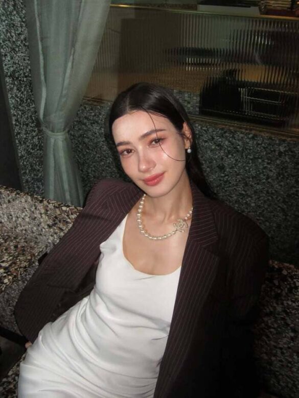 Lý lịch Alina Dohling