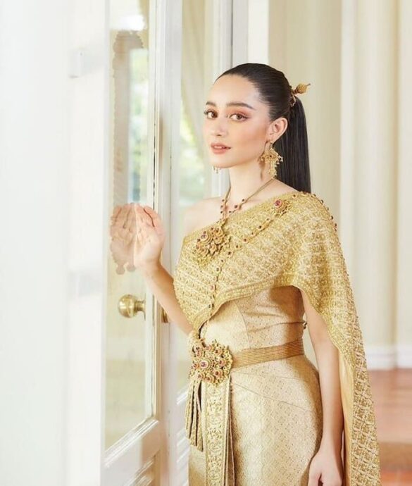 Lý lịch Mona Amolrada Chaiyadej