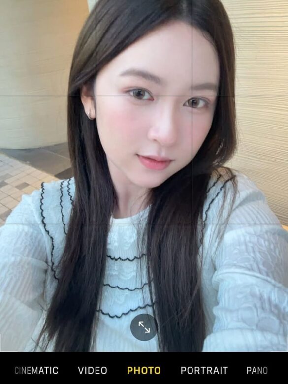 Lý lịch Thongfah Alicha Sripratak