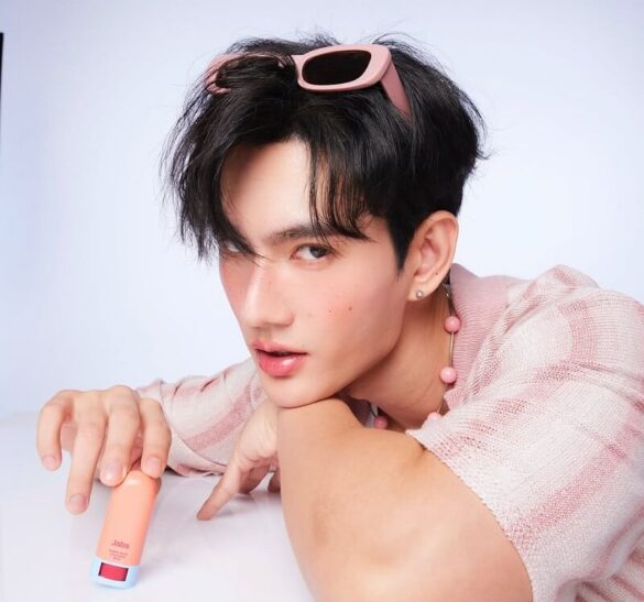 profile-pavel-naret-promphaopun Profile Pavel Naret Promphaopun