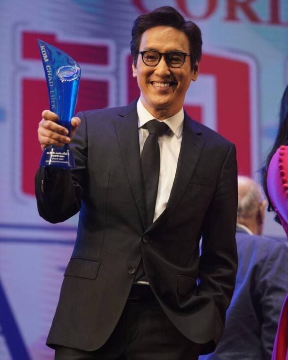 Saksit Tangthong là ai