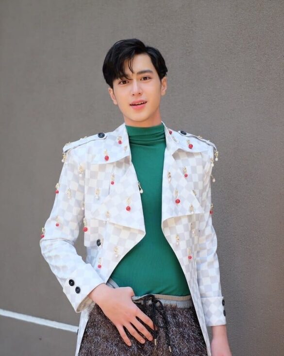 teshow-promsakha-na-sakolnakron-la-ai Teshow Promsakha Na Sakolnakron là ai