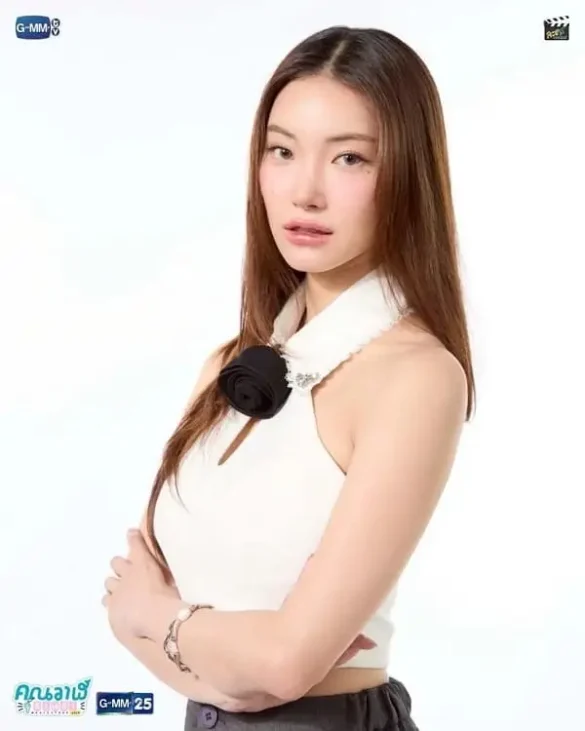 Diễn viên JingJing trong phim Whale Store xoxo The Series