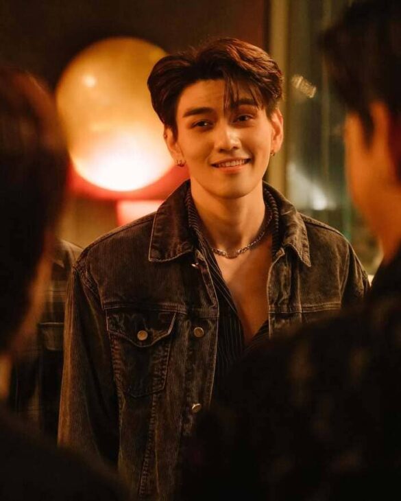 Tiểu sử Mike Chinnarat Siriphongchawalit