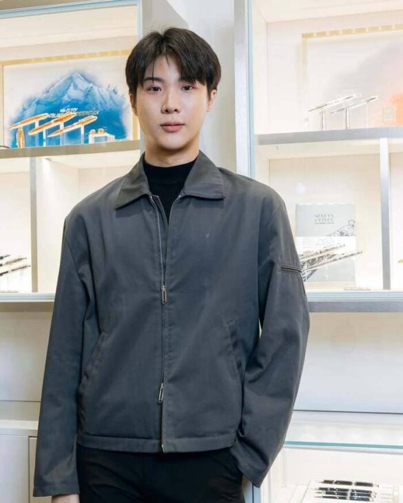 Tiểu sử Opal Kritsapatorn Napawiwattanakul