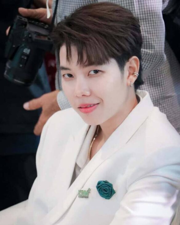 Tiểu sử Pai Chatnapha Khiaokham