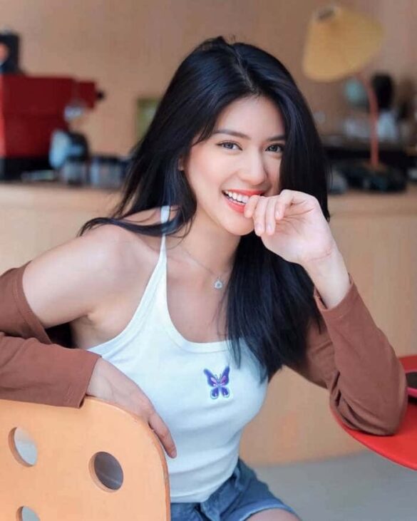 tieu-su-reindeer-parisaya-jaronetisat Tiểu sử Reindeer Parisaya Jaronetisat