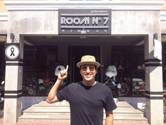 Tiểu sử Saksit Tangthong