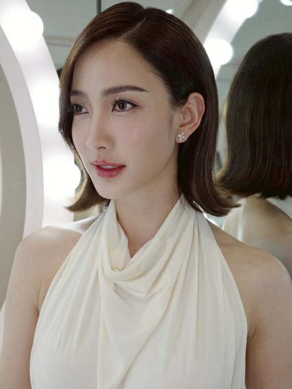 Tiểu sử Taew Nattaporn Tameeruks