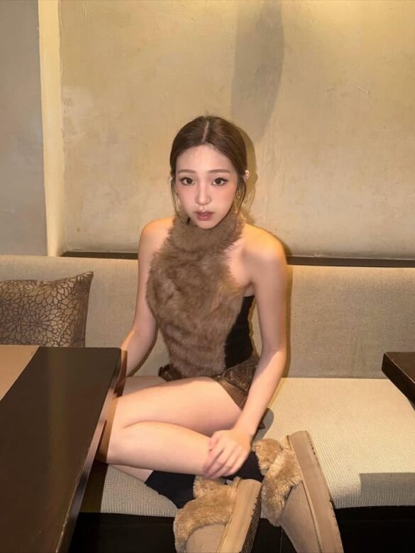 wikipedia acare chompoopuntip temtanamongkol 585x779 2