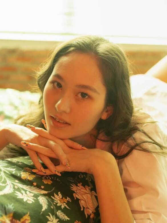 Wikipedia Ami Uthanporn van Paassen