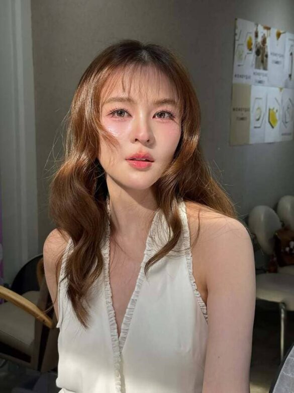 Wikipedia Aom Sushar Manaying