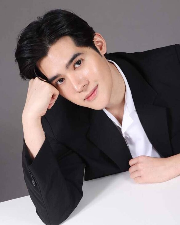 Wikipedia First Parada Chutchavalchotikul