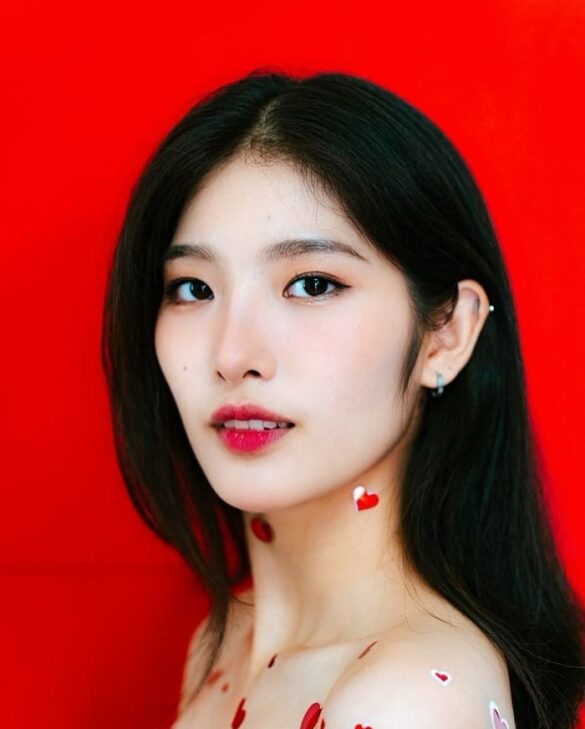 Wikipedia Gun Kornrawee Wongtrakul