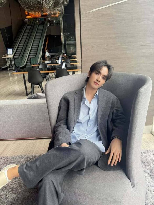 Wikipedia Kongthap Peak